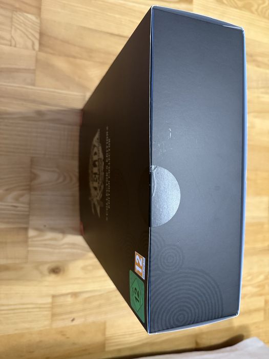 Nintendo Switch Zelda Tears of the Kingdom Collector’s Edition