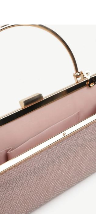 Różowa torebka kopertówka z rączką