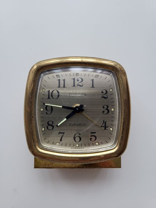 Relógio despertador vintage marca Europa