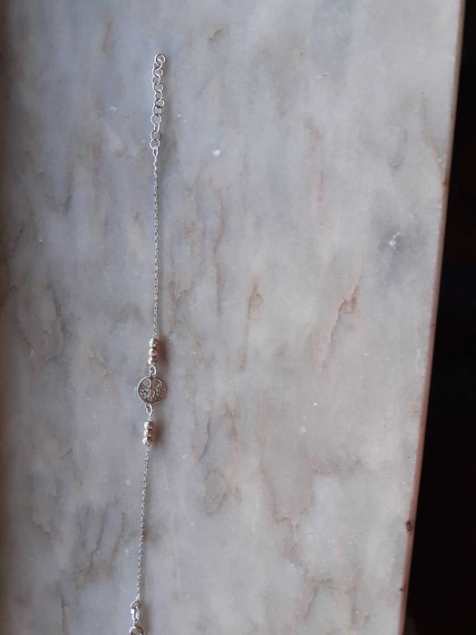 Pulseira em prata com contraste