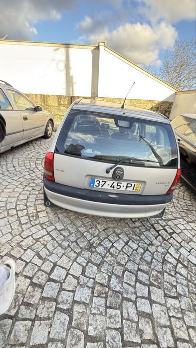 Opel Corsa B 2000 Gasolina – Para Reparar ou Peças