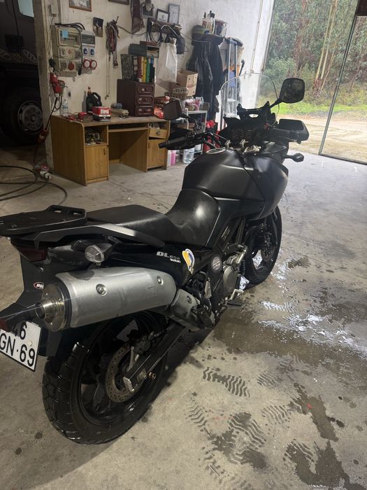 Suzuki v strom 650
