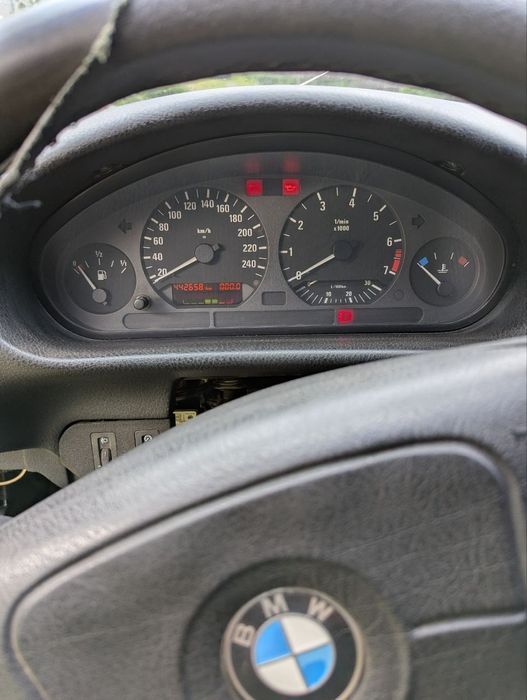 Bmw 1.8  is 1996