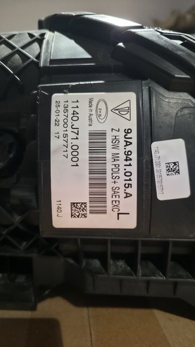 Продам левую фару Porsche Taycan Matrix PDLS+