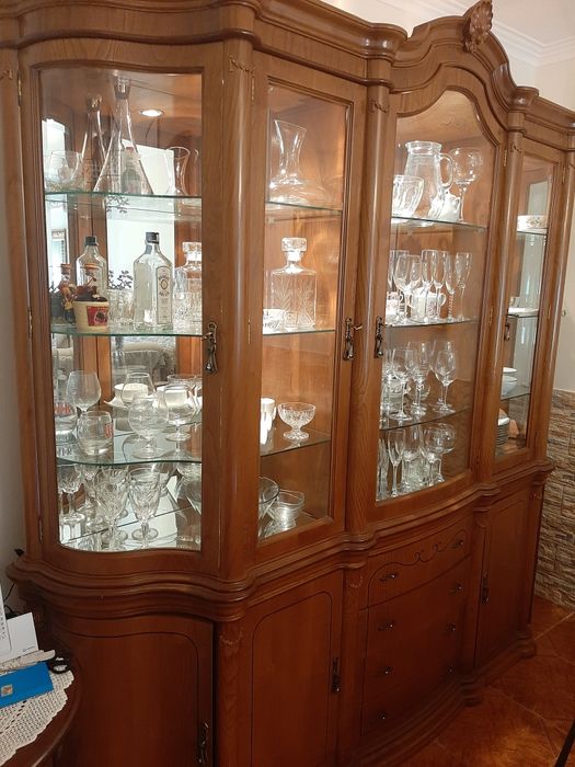 Cristaleira Cerejeira