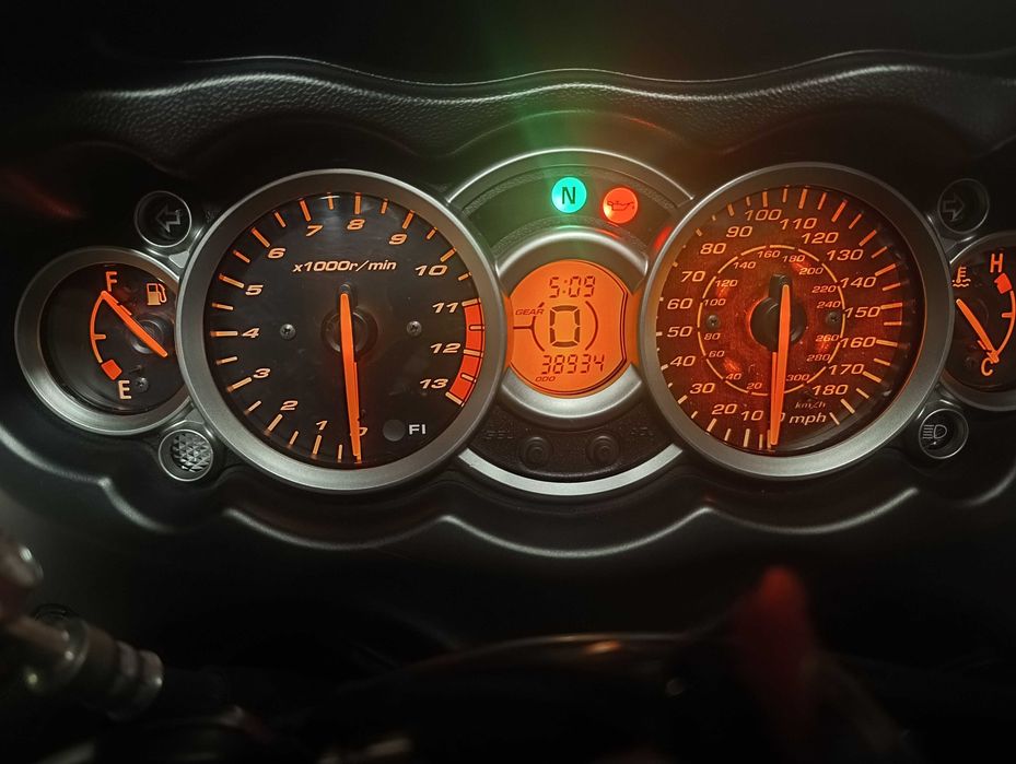 Sprzedam moje prywatne SUZUKI GSX 1300R Hayabusa