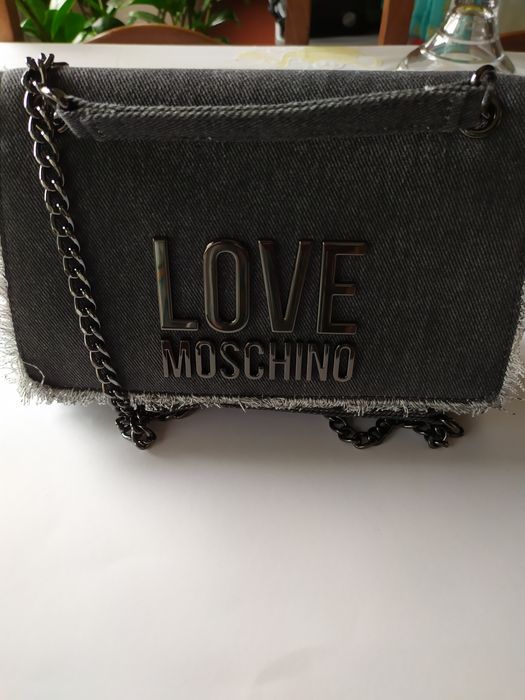 Maravilhosa mala love Moschino