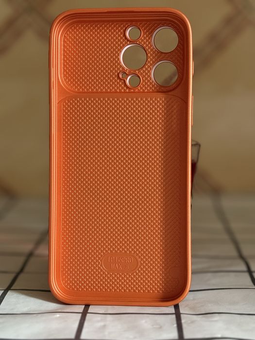 Продам чохол на Iphone 16 pro max