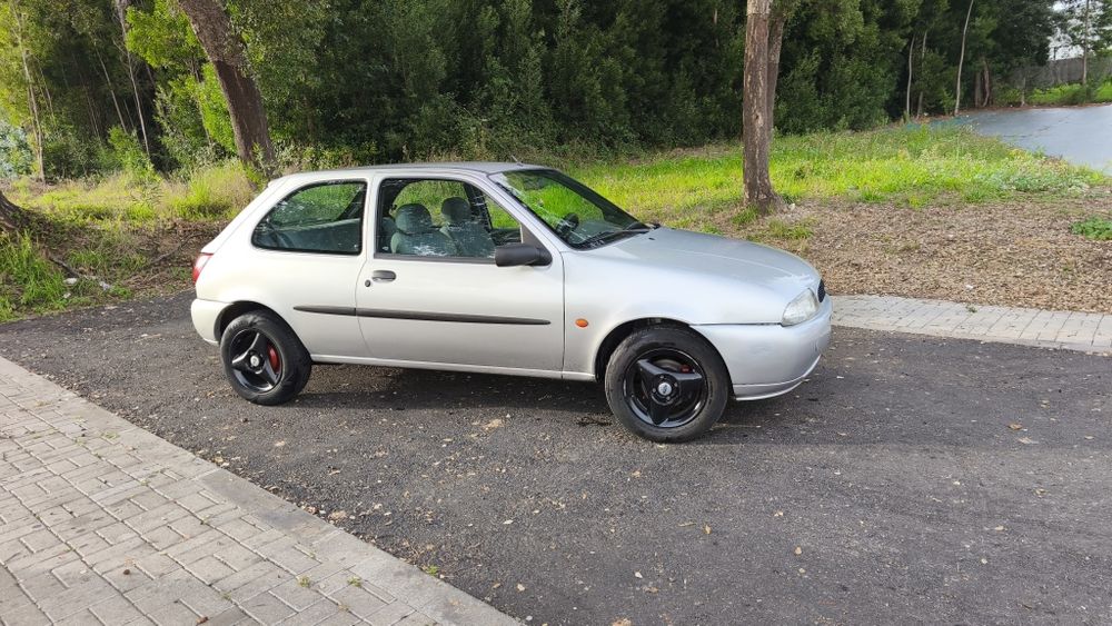 Vendo Ford Fiesta 1.25i