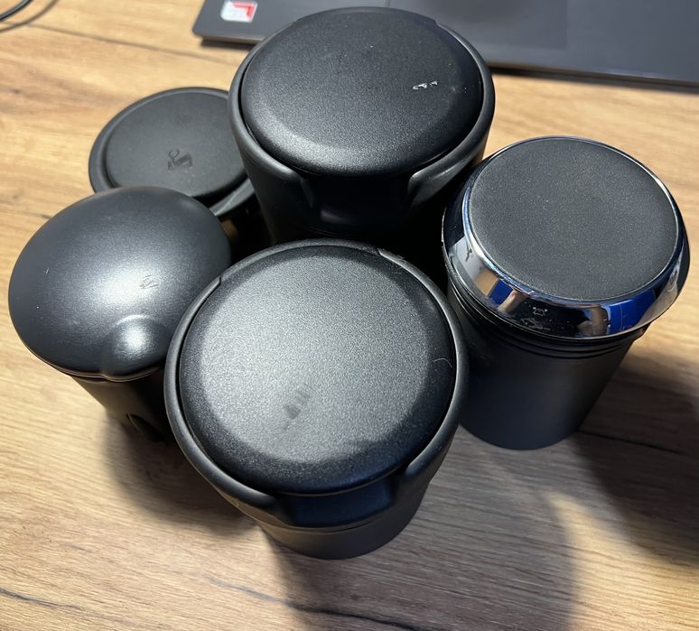 Автомобильная пепельница