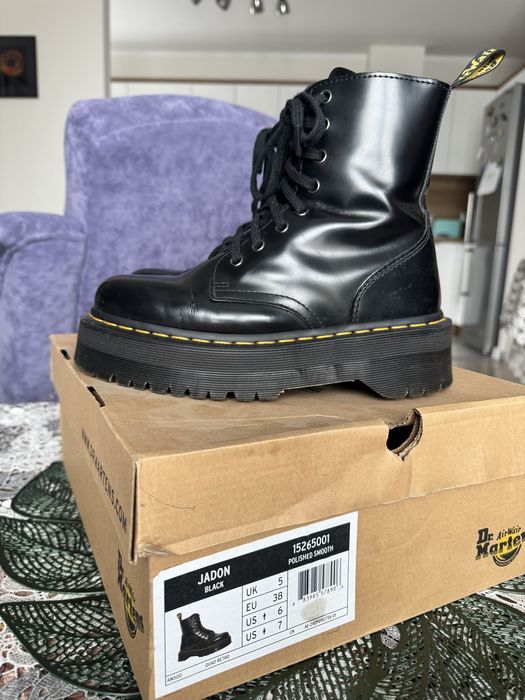 Glany Dr. Martens Jadon Polished Smooth na platformie