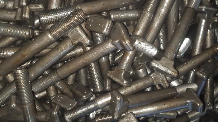 Продам шпали Ш1 Ж/Б, залізобетонні б/в, під жд рельс/рейку.+кріплення