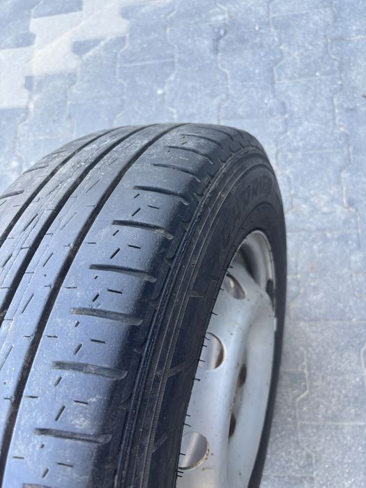 Opona pirelli carrier 195 70 15c
