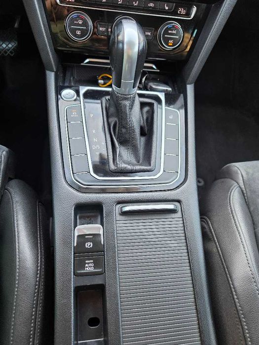 Volkswagen Passat 2018 VIN WVWZZZ3CZJE192610 фото оголошення 9 з 24