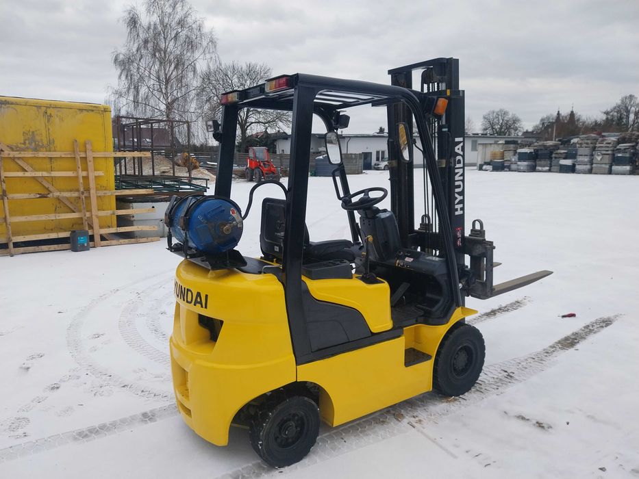 Wózek widłowy HYUNDAI 15L-7 | 2010 r. | LPG