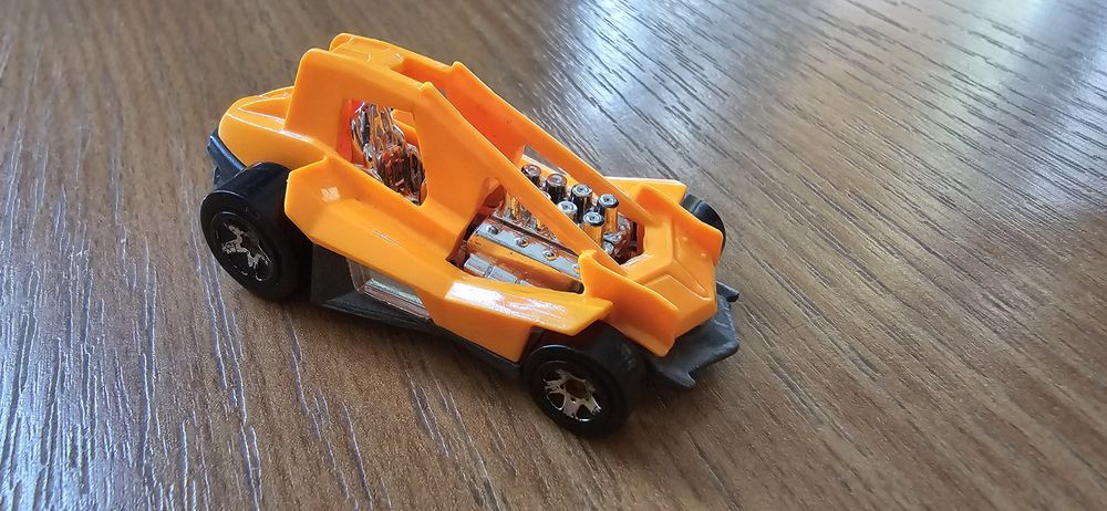 Hot Wheels Dirty Outlaw 2011 Mattel