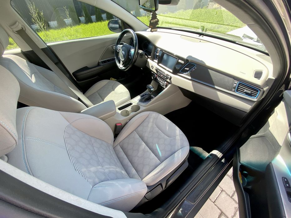 Кіа ніро ПЛАГІН -гібрид автомат Киа ниро авто хюндай бензин срочно