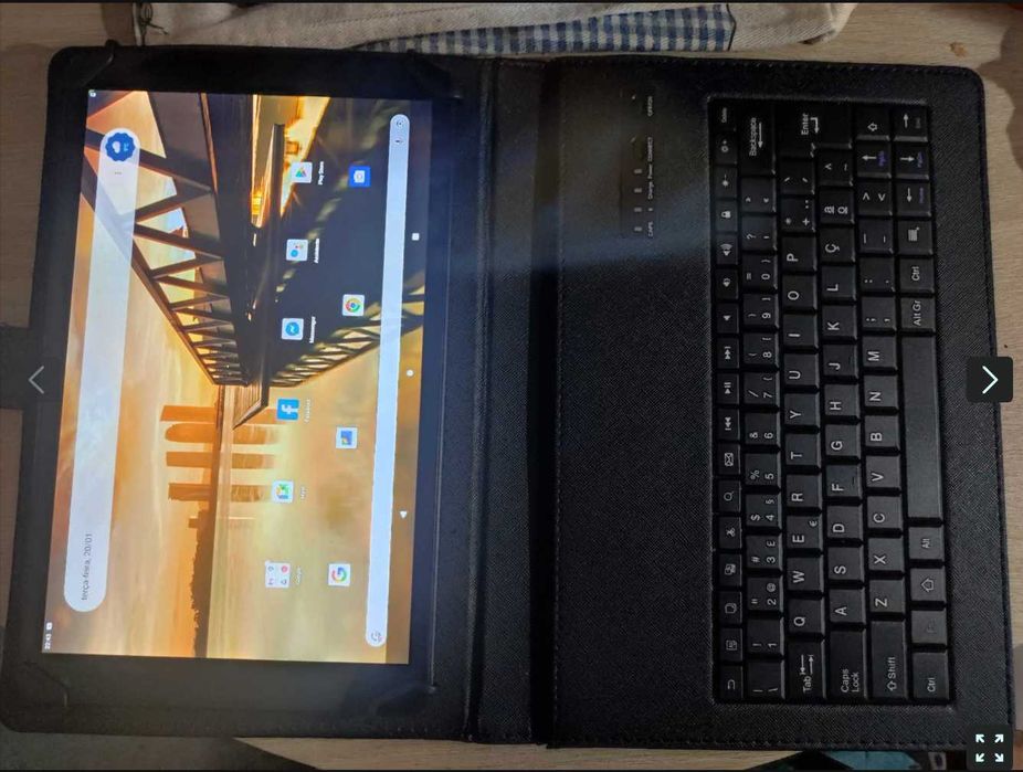 Tablet com teclado StarPad