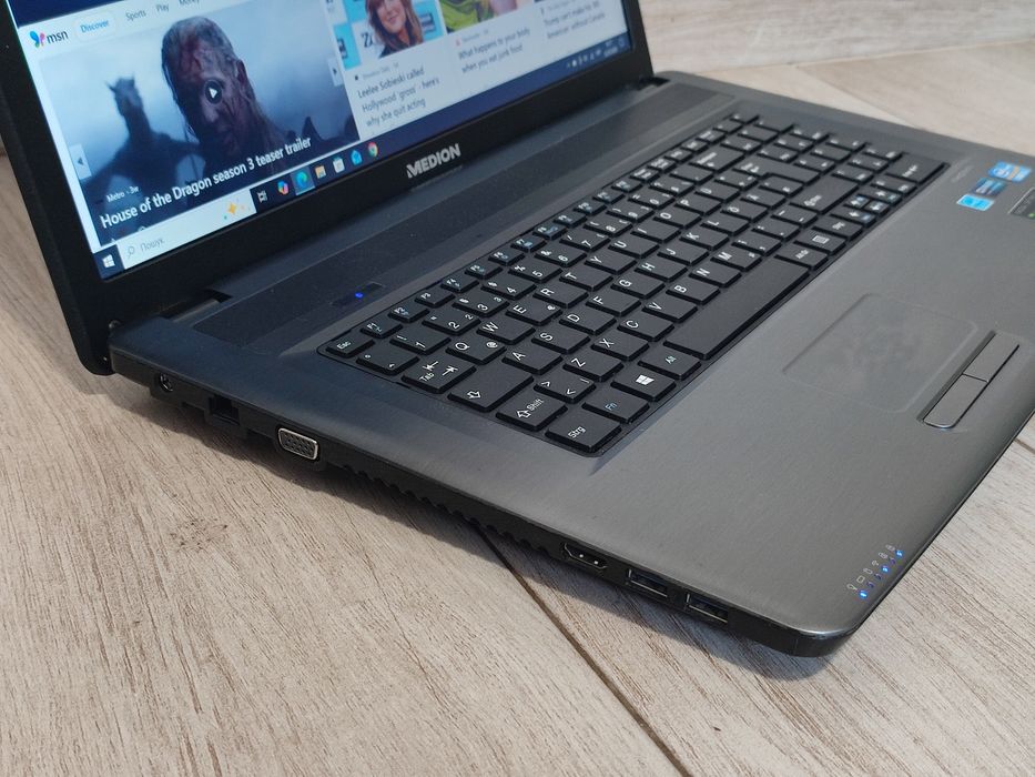 Ноутбук Medion P7818 i5/16gb/128gb ssd+320gb HDD/GT730M 2GB/АКБ 2год