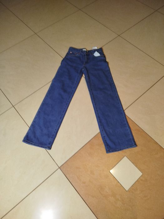 Spodnie Levis dziewczęce rozmiar 152 nowe bez metki