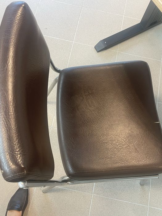 Mesa de reuniões com cafeiras Handy