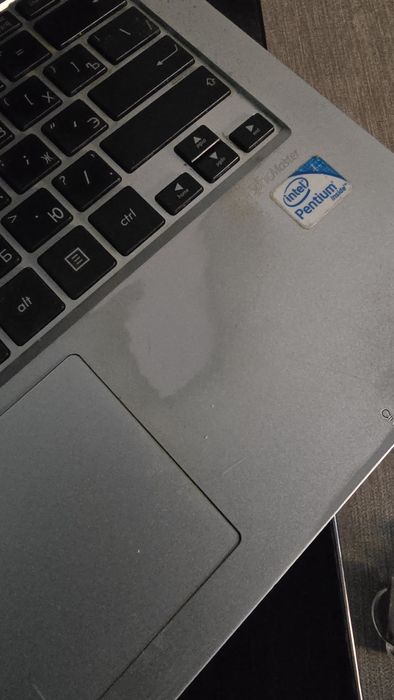 Нетбук Asus x201e