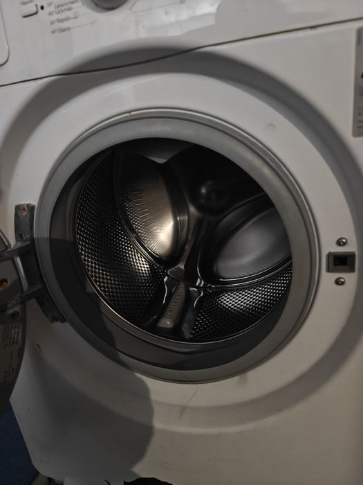 Máquina de lavar roupa Whirlpool de 7kg