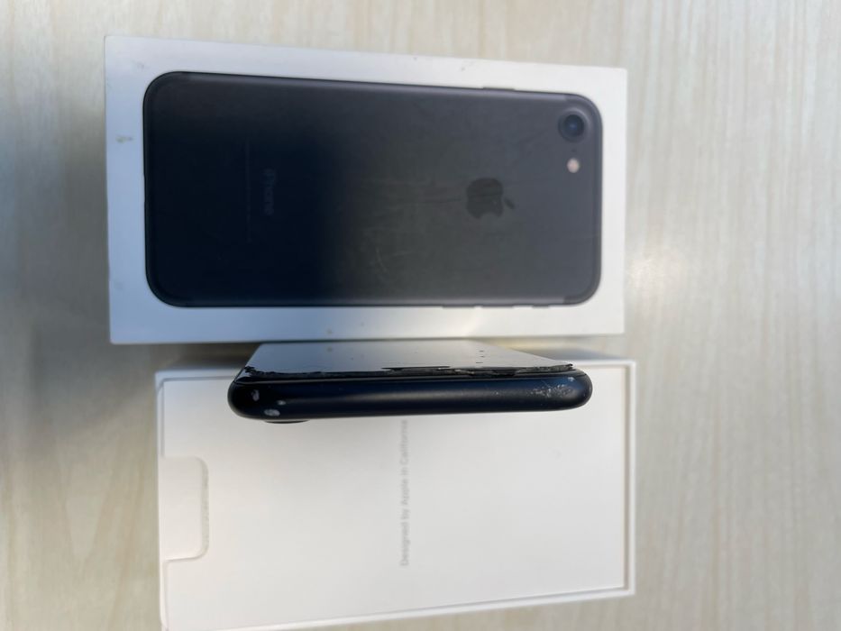 Продам Iphone 7 34 GB Black