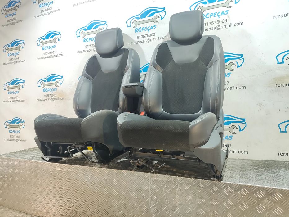 Conjunto Bancos Originais Frontais Frente Renault Clio IV 4 Pele