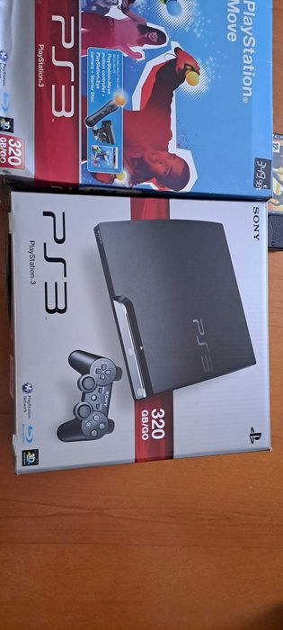 PS3 com jogos, comandos e câmara
