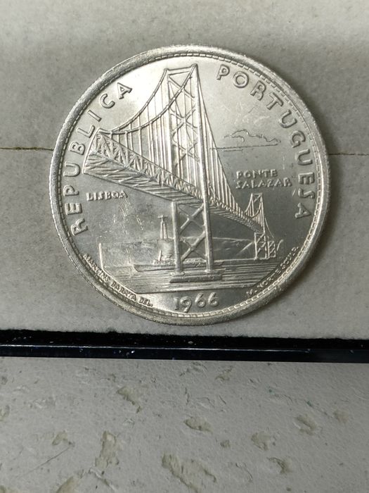 Moeda 20$00 Ponte Salazar 1966 / Prata