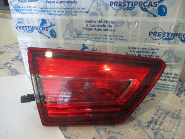 Farolim da mala esquerdo RENAULT Clio IV (BH_)