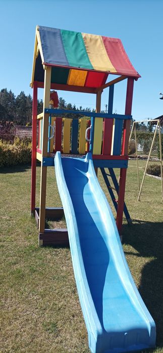 Domek ze zjeżdżalnią i piaskownicą dla dzieci drewniany