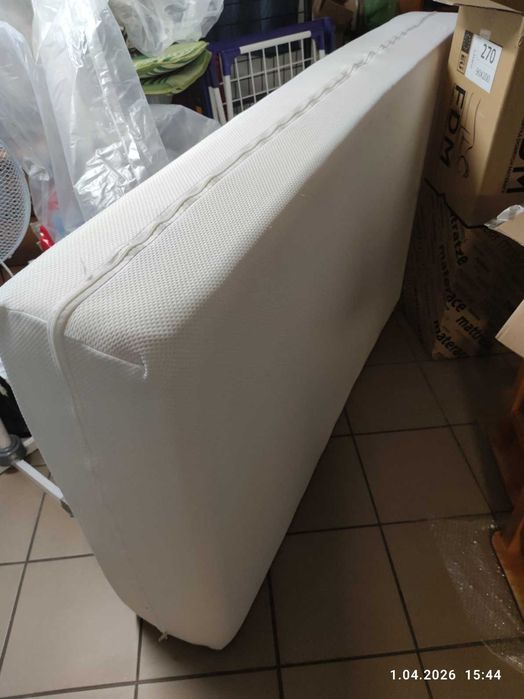 Oddam Gruby! Materac piankowy MATERACE Z GÓR 90 x 200 x 28cm Używany ponad 3 lata