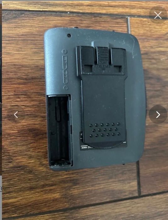 Walkmen plus kasety plus stojak na kasety