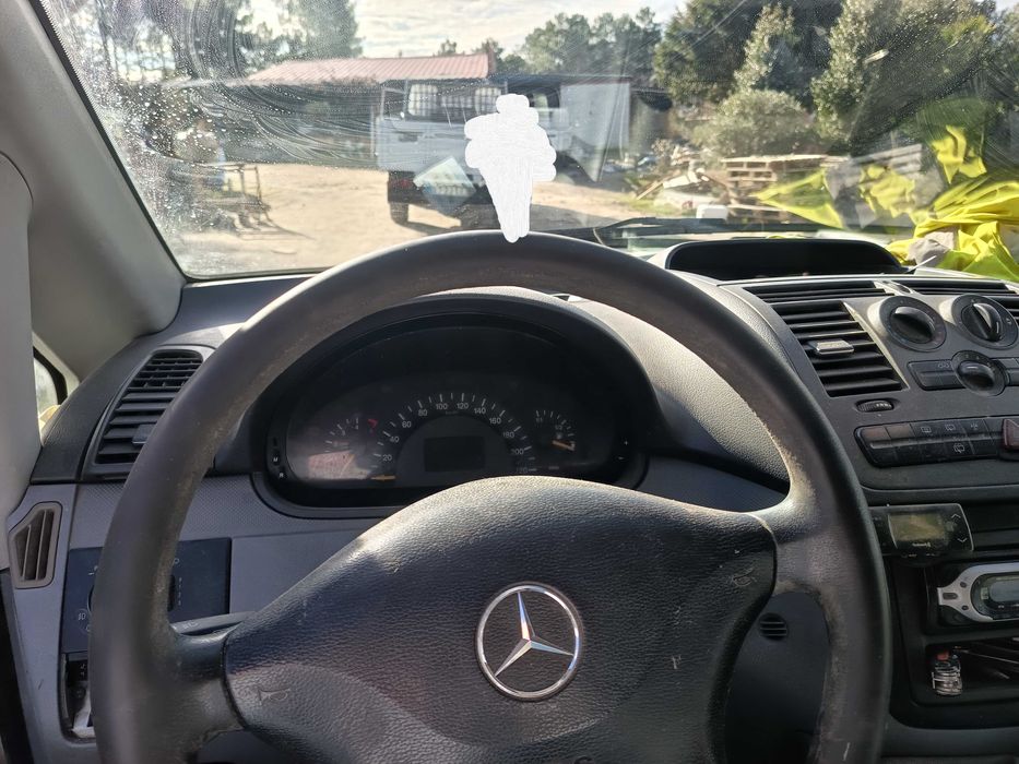 Carrinha Comercial Mercedes Vito