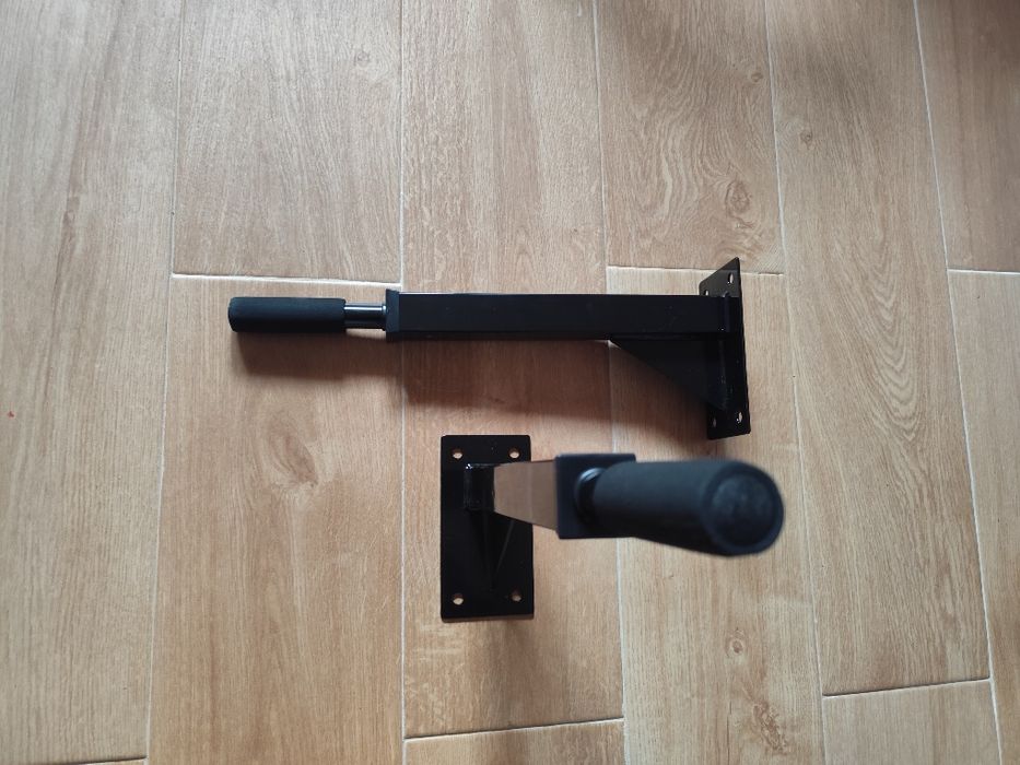 Barra para elevações de fixação à parede