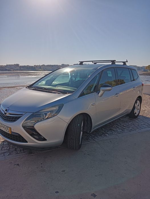 Opel Zafira 2015
