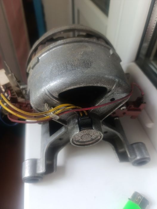 Продам двигатель со стиралки,рабочий