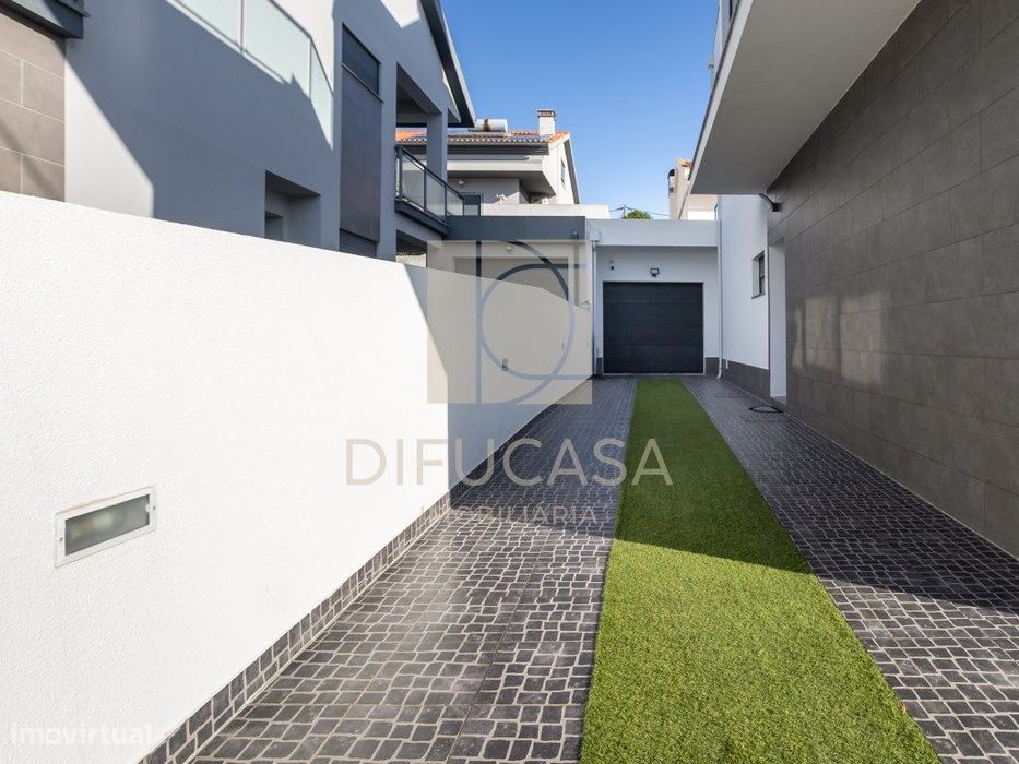 R366 Moradia T3 com Garagem + Terraço com vista para a Serra da Arr...