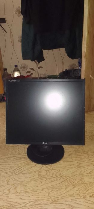 Монітор LG 1953 TR