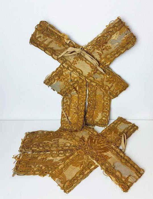 Par de ornamentos de Mitra Papal século XIX