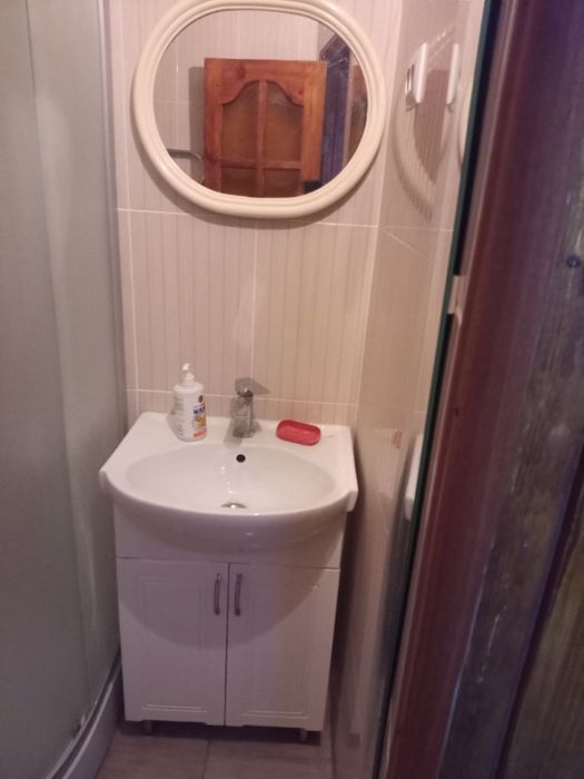 Сдается 2х ком кв. ЖД ост. Школьная 3.3 Кирпичный дом. Аккуратная.