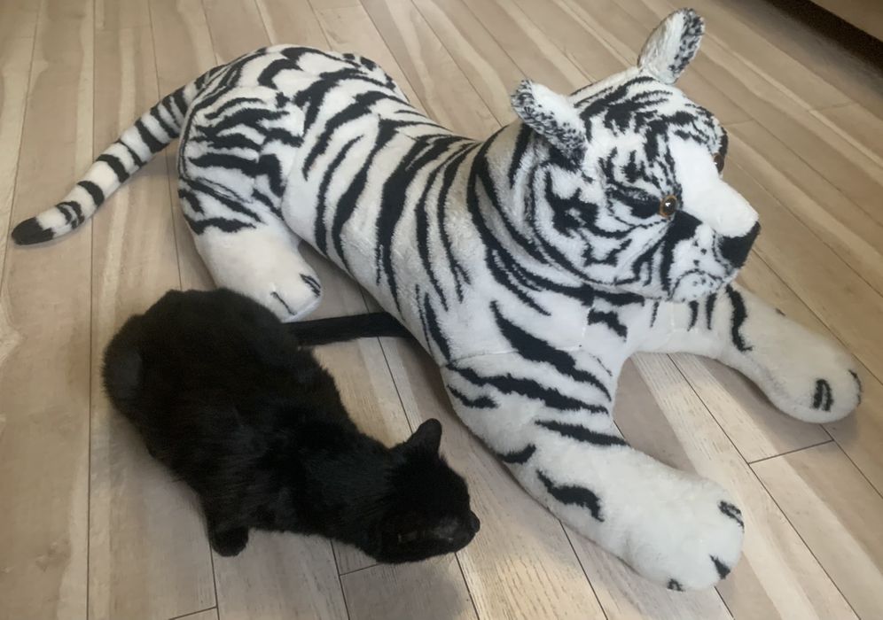 Тигр великий плюшевий