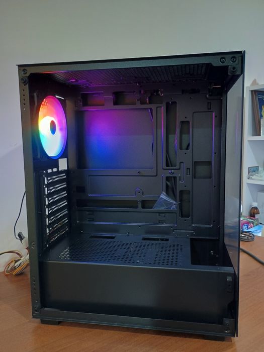 Корпус новий ATX aerocool
