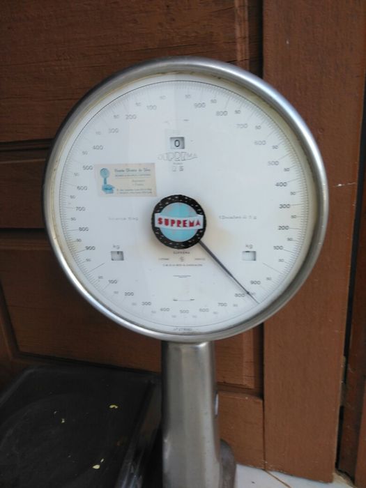 Baança antiga. Tem de ser aferida. Transporte a cargo do comprador