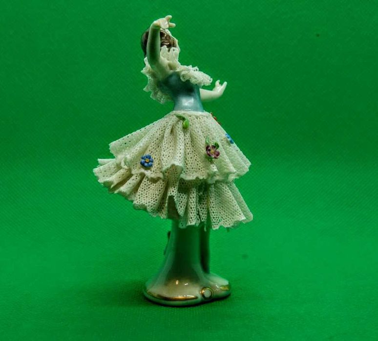 Bailarina porcelana alemã imperfeita década 1920