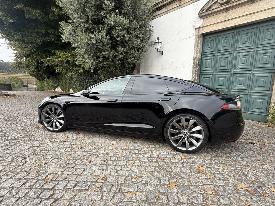 Tesla model s long range dual motor — photo 2