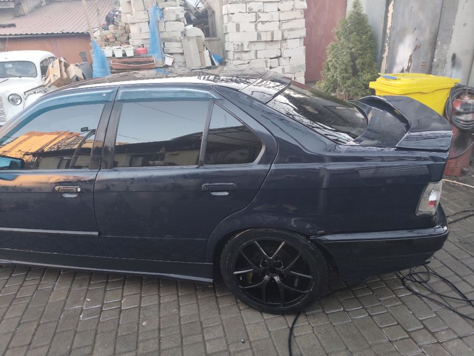 Продам легендарную BMW e 36