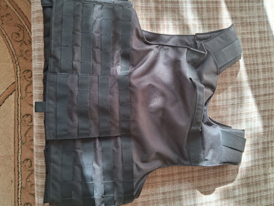 Бронежилет без броне пластин